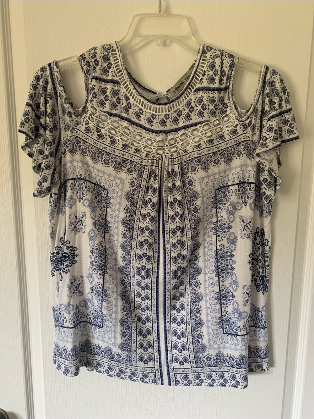 Absolutely Famous White and Navy Cold-Shoulder Crochet Yoke Top Size Large